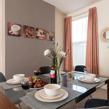 3 Bedroom-5 Beds Newland Ave King'S Palace Leisure-Contractor-Heart Of Hull Amenities Kingston upon Hull Exteriér fotografie