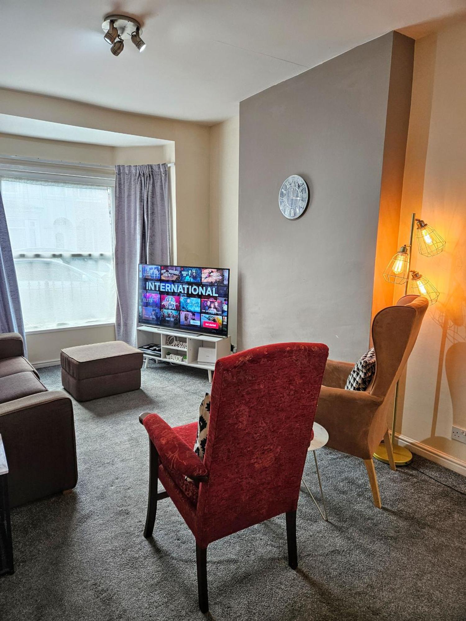 3 Bedroom-5 Beds Newland Ave King'S Palace Leisure-Contractor-Heart Of Hull Amenities Kingston upon Hull Exteriér fotografie